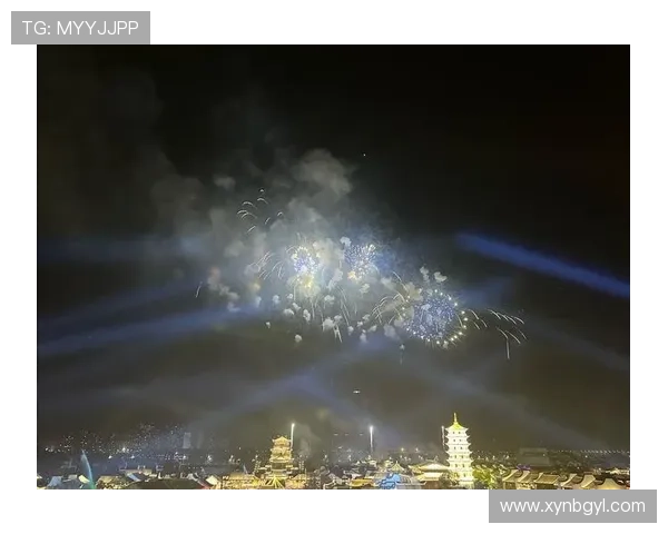 光影交织,荣耀闪耀:重温第68届威尼斯电影节的璀璨瞬间 光影交织,荣耀闪耀:重温第68届威尼斯电影节的璀璨瞬间